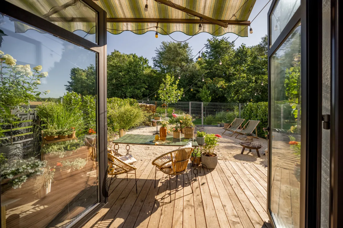 terrasse-comment-dompter-le-soleil-pour-un-ete-parfait
